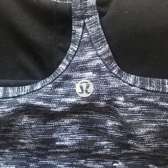 Lululemon Like New!! Tank Top - Picture 4 of 6